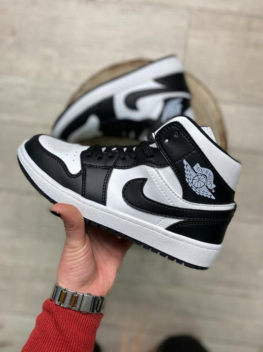 Jordan 1 Negro/Blanco