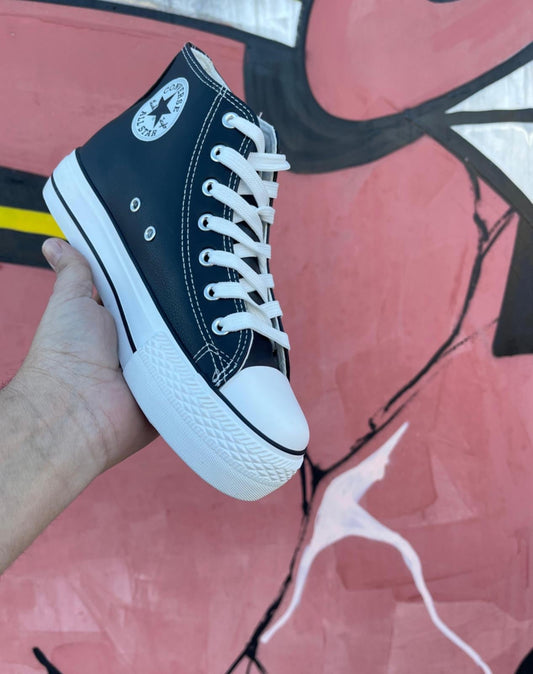 Converse polypiel negra