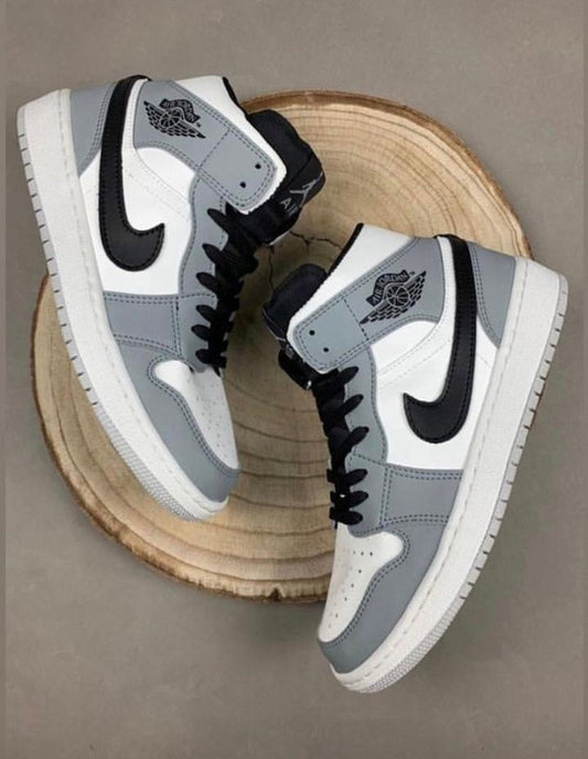 Jordan 1 Negro-Gris-Blanco